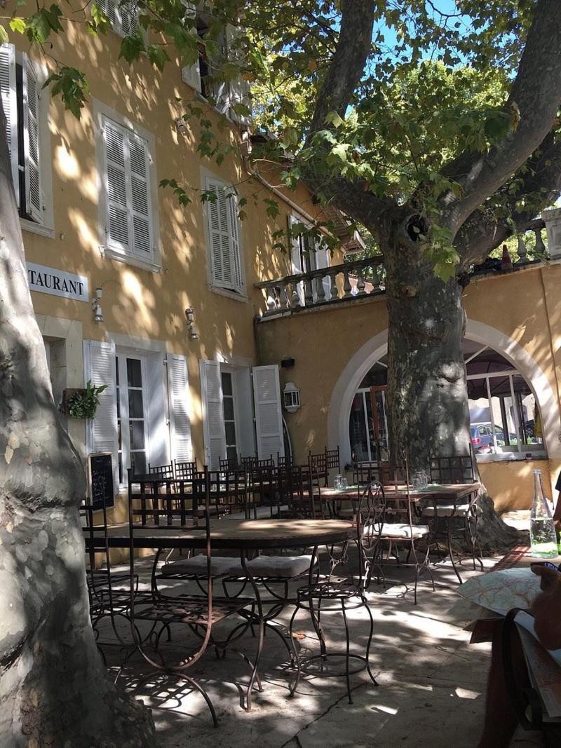 Hotel De La Loube La Roquebrussanne エクステリア 写真