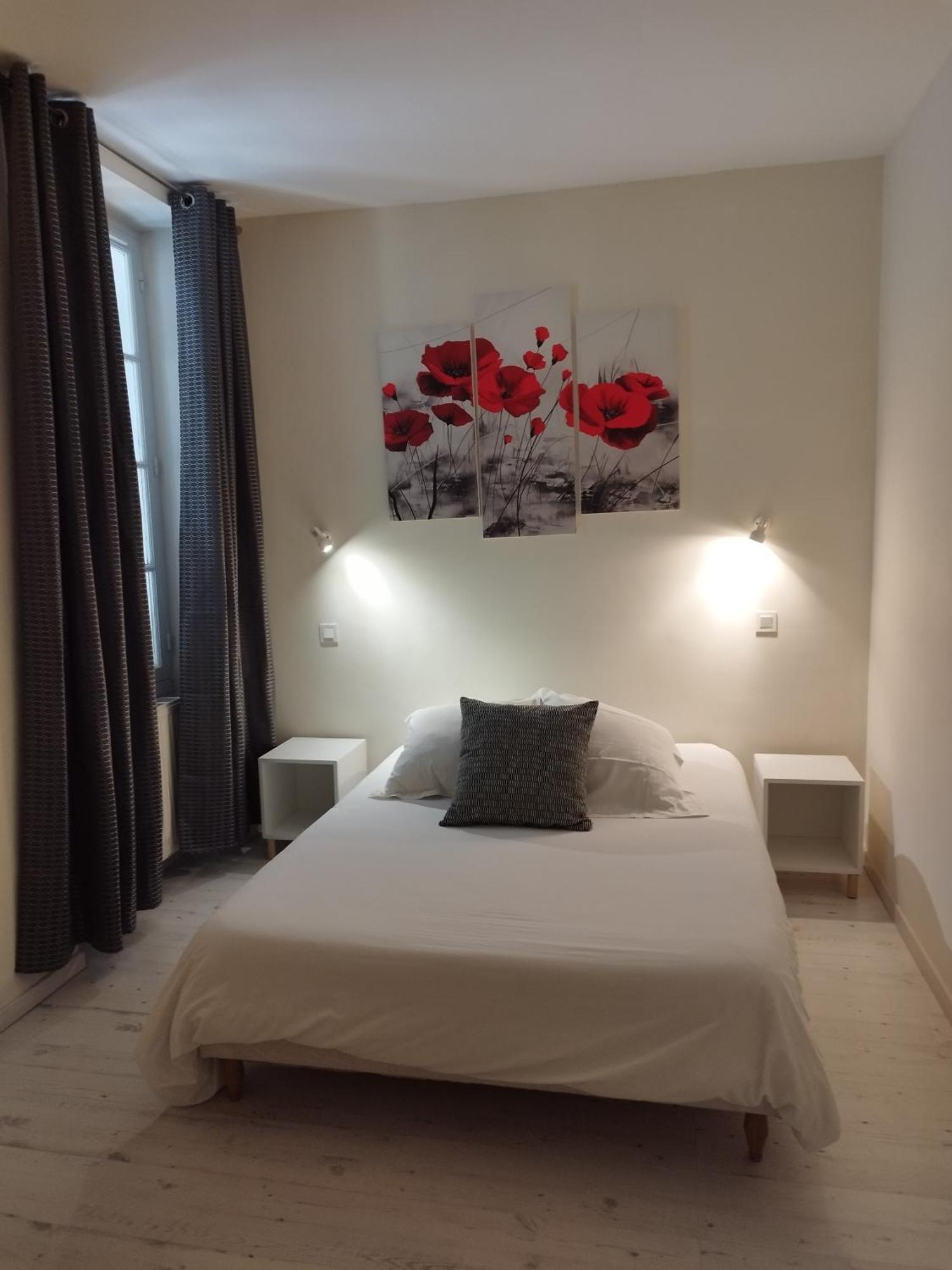 Hotel De La Loube La Roquebrussanne エクステリア 写真